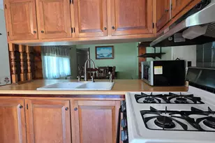 17 Mobile Coach Ln, Mont Vernon, NH 03057 - Photo 4