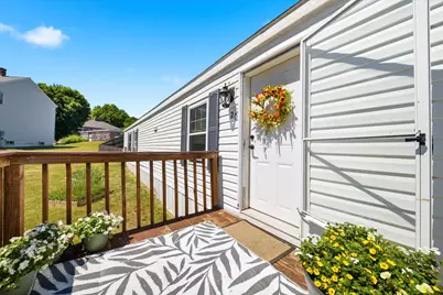 20 Center Court, Epping, NH 03042 - Photo 1