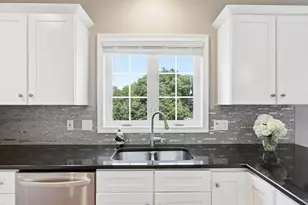 6 Schoolhouse Rd, Londonderry, NH 03053 - Photo 26