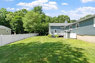 13 Asbury St, Salem, NH 03079 - Photo 26