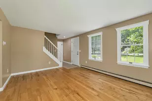 527 N Main St, Wolfeboro, NH 03894 - Photo 6