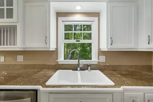 527 N Main St, Wolfeboro, NH 03894 - Photo 12