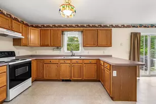51 Rockland Rd, Weare, NH 03281 - Photo 10