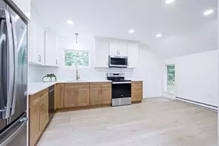 33 Coburn Woods Dr, Nashua, NH 03063 - Photo 14