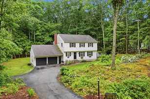 47 Beaver Ln, Bedford, NH 03110 - Photo 2