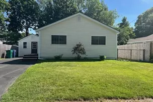 23 Walnut Ave, Hampton, NH 03842 - Photo 1