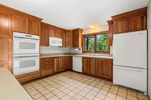 9 Pavillion Rd, Amherst, NH 03031 - Photo 6