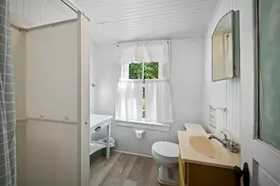 606 N Main St, Wolfeboro, NH 03894 - Photo 32