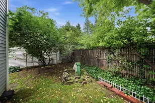10 Birch St, Derry, NH 03038 - Photo 28