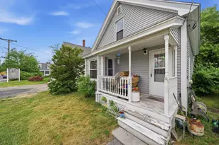 10 Birch St, Derry, NH 03038 - Photo 8