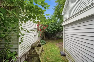 10 Birch St, Derry, NH 03038 - Photo 26