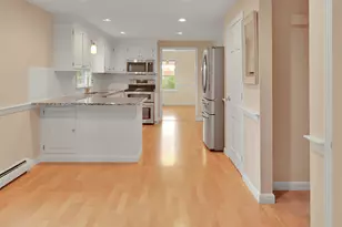 2 Queensway Cir, Nashua, NH 03062 - Photo 8