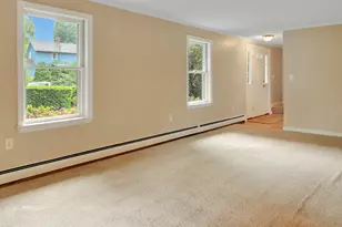2 Queensway Cir, Nashua, NH 03062 - Photo 18