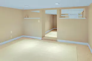 2 Queensway Cir, Nashua, NH 03062 - Photo 30