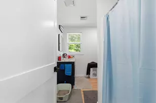 625 Douglas St, Manchester, NH 03102 - Photo 28