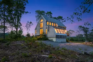 81 Disdam Rd, Holderness, NH 03245 - Photo 2