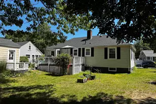 617 Colonial Dr, Portsmouth, NH 03801 - Photo 6