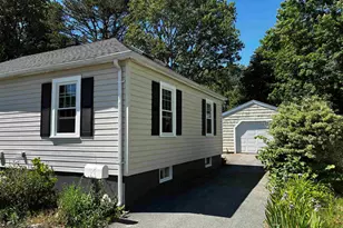 617 Colonial Dr, Portsmouth, NH 03801 - Photo 4