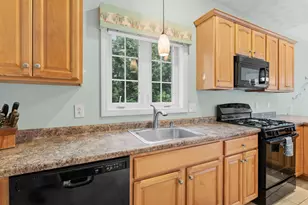 28 St Andrews Way, Londonderry, NH 03053 - Photo 8