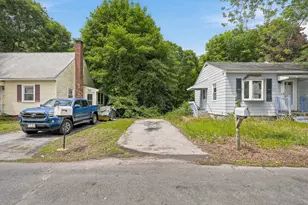 25 Kendall Ave, Manchester, NH 03103 - Photo 22