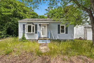 25 Kendall Ave, Manchester, NH 03103 - Photo 10