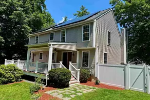 20 Lamprey Village Dr, Epping, NH 03042 - Photo 2