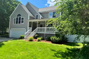 20 Lamprey Village Dr, Epping, NH 03042 - Photo 1