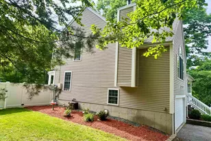 20 Lamprey Village Dr, Epping, NH 03042 - Photo 38
