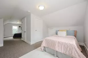 258 Belmont St, Manchester, NH 03103 - Photo 14