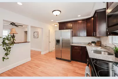 258 Belmont Street, Manchester, NH 03103 - Photo 6