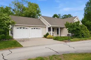9 Windchime Dr, Bow, NH 03304 - Photo 2