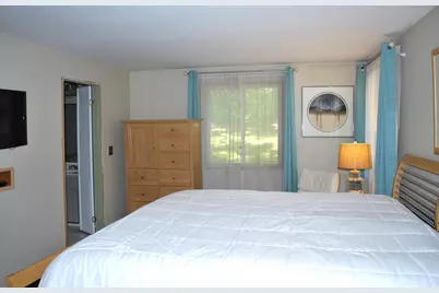 43 Camelot Drive, Bedford, NH 03110 - Photo 32