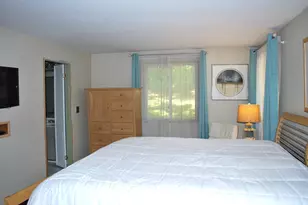 43 Camelot Dr, Bedford, NH 03110 - Photo 32