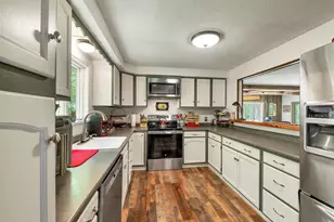 539 N Main St, Wolfeboro, NH 03894 - Photo 14