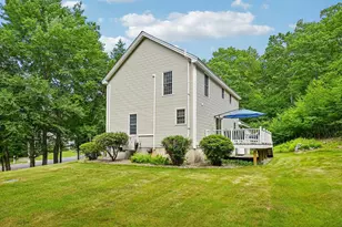 8 Hazelwood Dr, Salem, NH 03079 - Photo 38