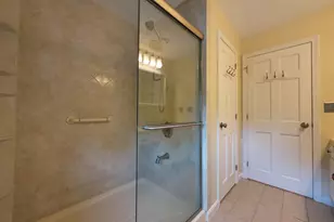 2 Farmington Rd, Nashua, NH 03060 - Photo 16
