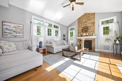 9 Tennyson Drive, Manchester, NH 03104 - Photo 6