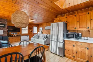 221 Deerfield Dr, Haverhill, NH 03785 - Photo 8