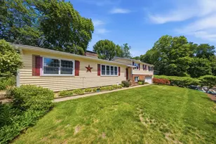 494 Laurel St, Manchester, NH 03103 - Photo 2