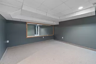 271 Merritt Nyberg Ln, Manchester, NH 03104 - Photo 32