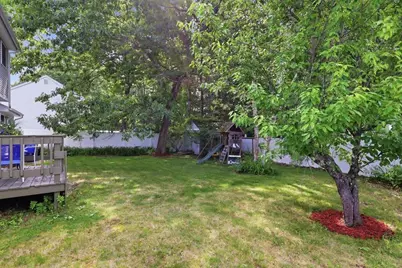 36 Wildwood Street, Manchester, NH 03103 - Photo 12