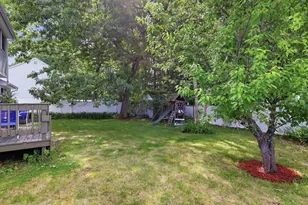 36 Wildwood St, Manchester, NH 03103 - Photo 12