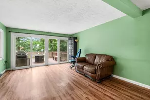 37 N Mast St, Goffstown, NH 03045 - Photo 10