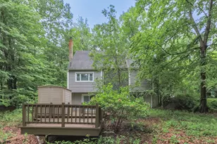 20 Redfield Cir, Derry, NH 03038 - Photo 10