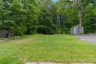 111 Manchester St, Nashua, NH 03064 - Photo 4