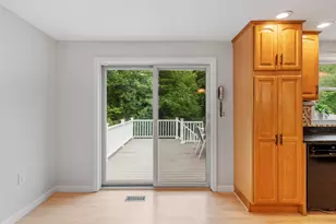 113 Newton Rd, Plaistow, NH 03865 - Photo 6