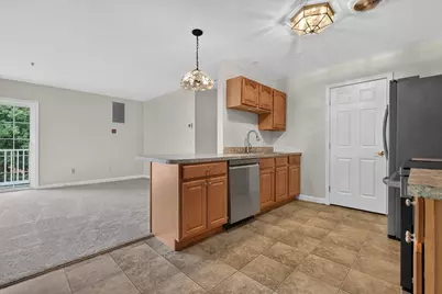 65 Fordway Ext Boulevard #202, Derry, NH 03038 - Photo 6