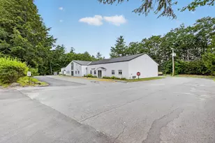 462 W Main St, Hillsboro, NH 03244 - Photo 1