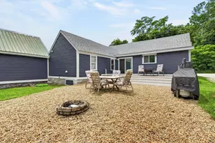 33 Border St, Amherst, NH 03031 - Photo 4