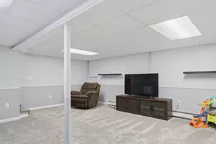 254 Greeley St, Manchester, NH 03102 - Photo 28